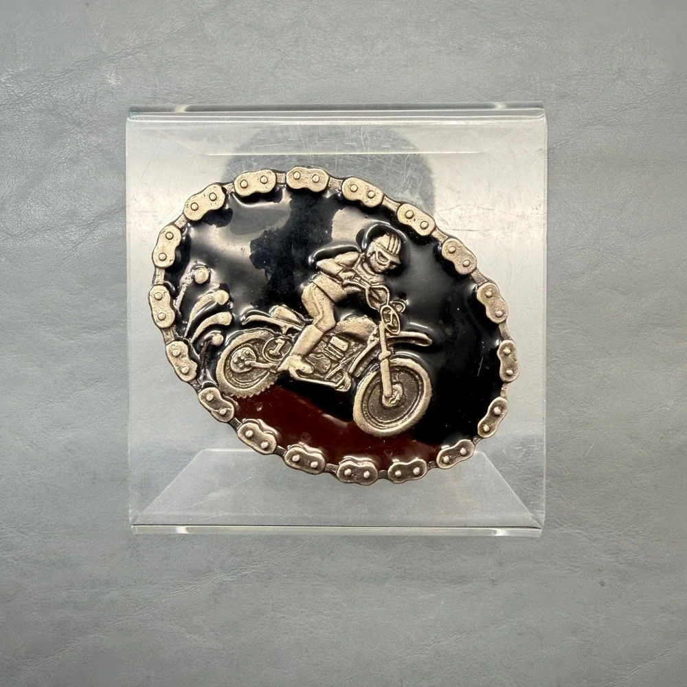 Vintage Motorcycle Dirt Bike Belt Buckle BMX Racing Chain Enameled Pewter Oval V
